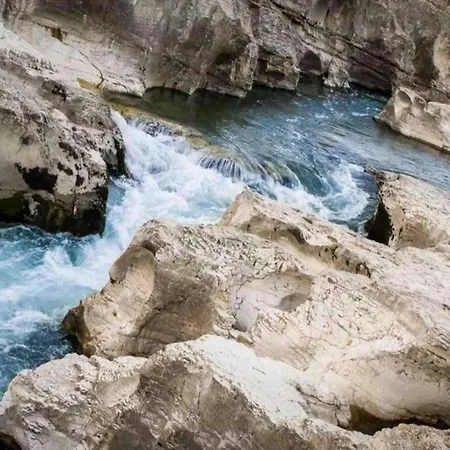 Tranquil With Pool View Cornillon