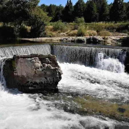 Tranquil With Pool View Cornillon