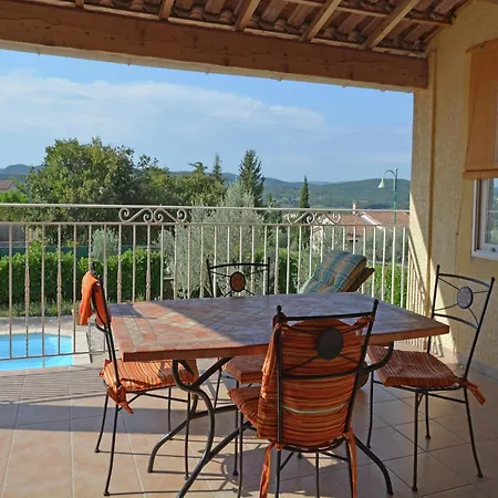 Vila Tranquil With Pool View