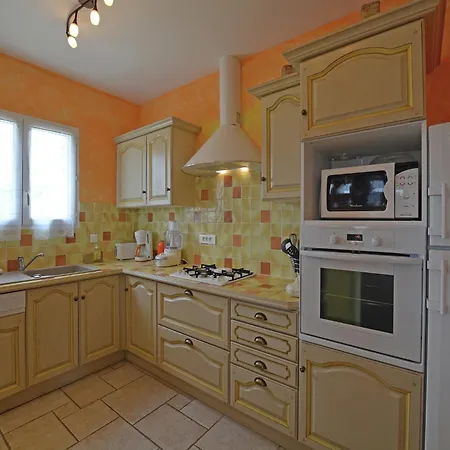 Tranquil With Pool View Vila