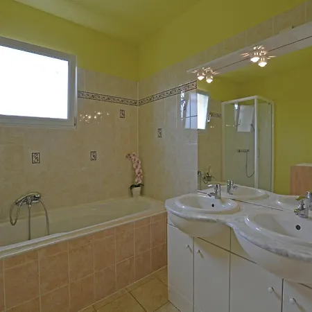 Tranquil With Pool View