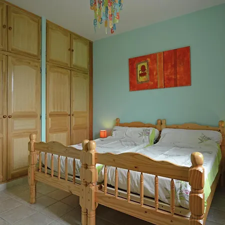 Vila Tranquil With Pool View Cornillon