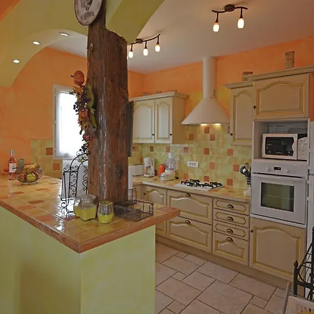 Vila Tranquil With Pool View