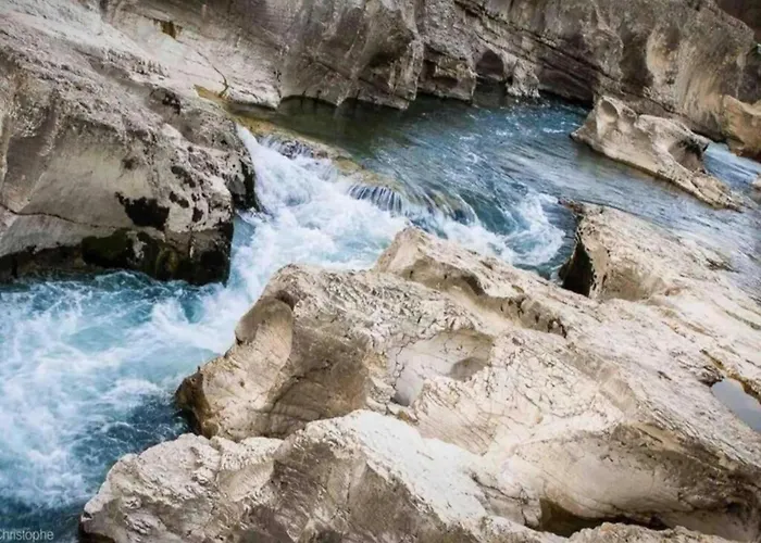 Tranquil With Pool View Cornillon