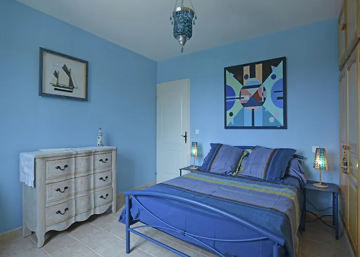 Villa Tranquil With Pool View Cornillon